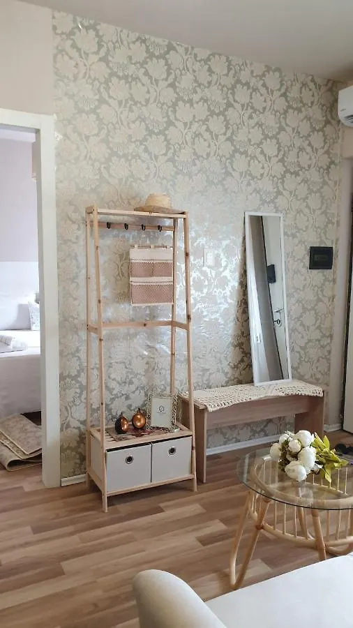 Apartment Lela'S Studio Durres