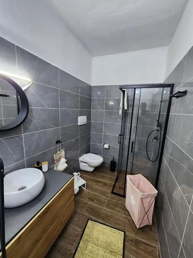 Lela'S Studio Durres Apartment