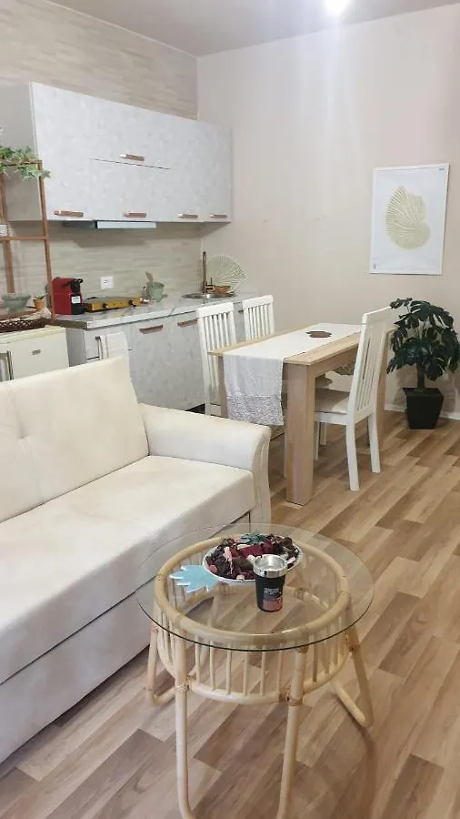Lela'S Studio Durres 0*,