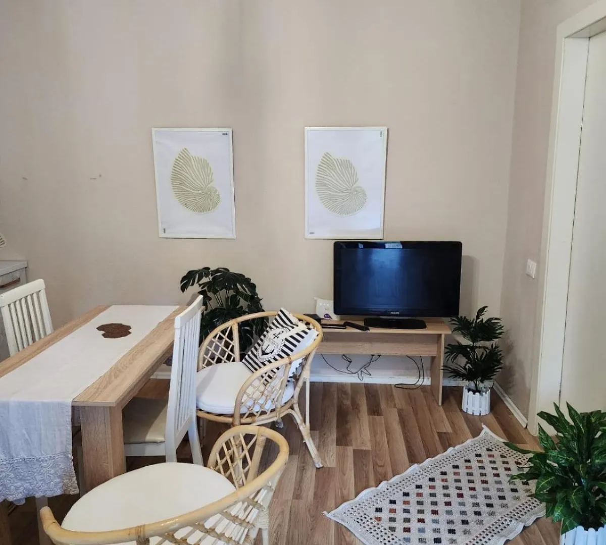 Lela'S Studio Durres Albania